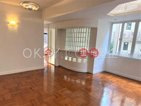 Stylish 2 bedroom with parking | For Sale | Oi Kwan Court 愛群閣 _0
