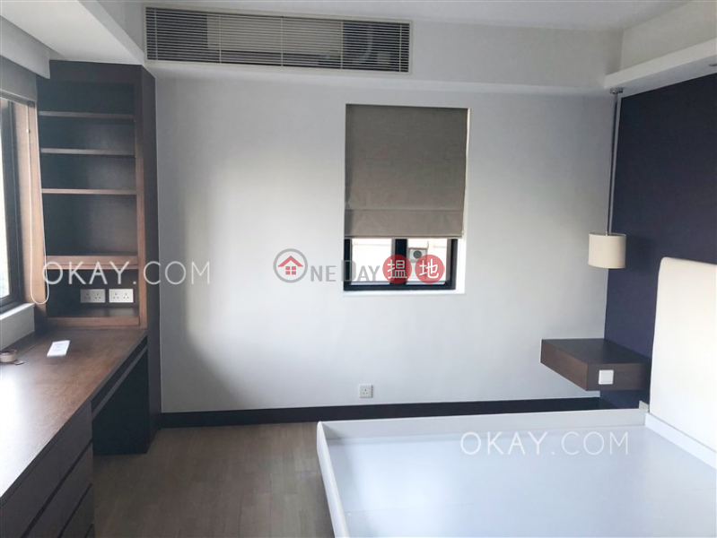 Luxurious 3 bed on high floor with balcony & parking | Rental | Ewan Court 倚雲閣 Rental Listings