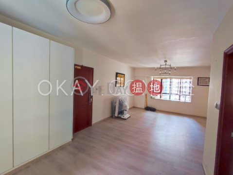 Unique 3 bedroom in Mid-levels West | For Sale | Robinson Heights 樂信臺 _0
