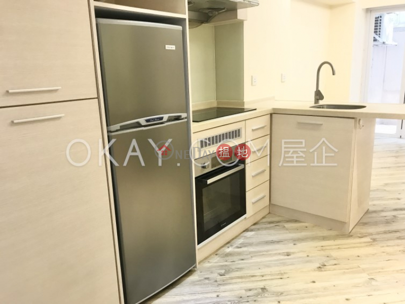 HK$ 26,000/ month | 45 Seymour Road Western District, Luxurious 2 bedroom in Mid-levels West | Rental