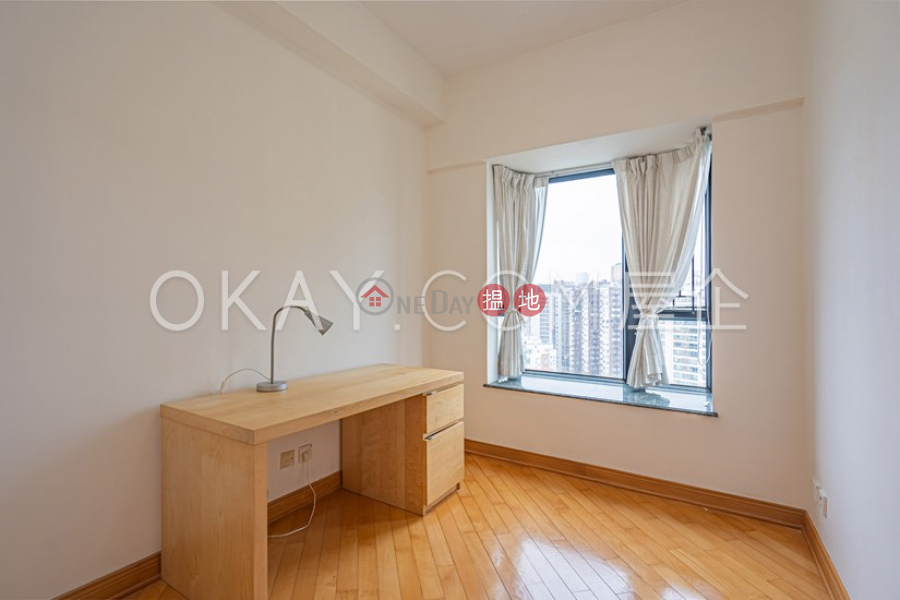 HK$ 43,000/ month | Le Sommet | Eastern District, Stylish 3 bedroom on high floor | Rental