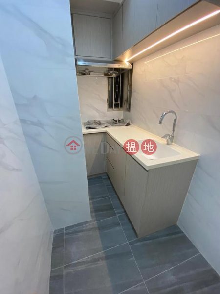 HK$ 13,800/ month Fully Building | Wan Chai District | Flat for Rent in Fully Building, Wan Chai