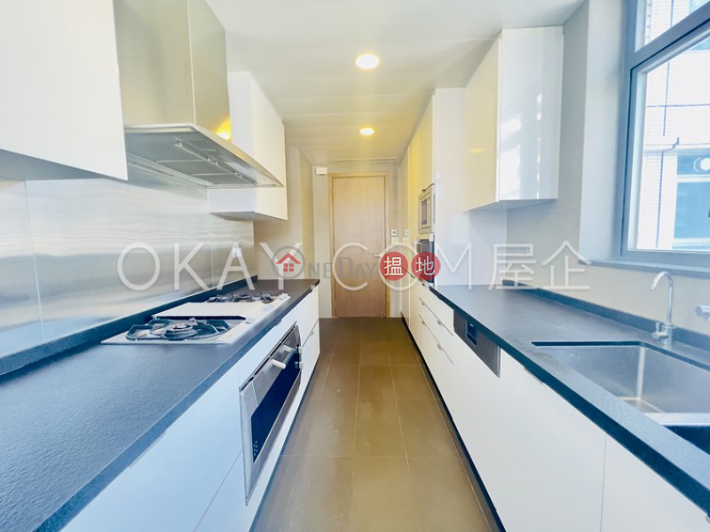 HK$ 73,000/ month | Phase 4 Bel-Air On The Peak Residence Bel-Air, Southern District, Luxurious 2 bed on high floor with balcony & parking | Rental