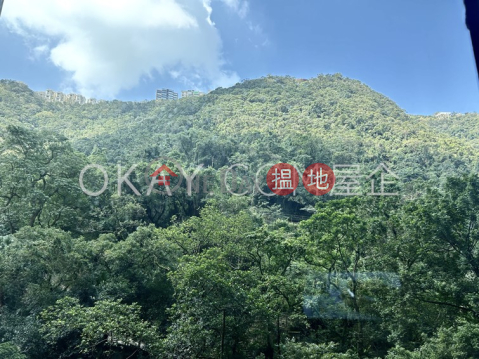 Stylish 2 bedroom with parking | Rental, Hillsborough Court 曉峰閣 | Central District (OKAY-R14567)_0