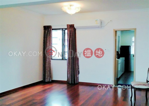 Efficient 3 bedroom on high floor with parking | For Sale | Evelyn Towers 雲景台 _0