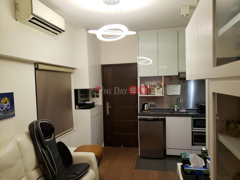 Flat for Sale in Wah Tao Building, Wan Chai | Wah Tao Building 華都樓 Sales Listings