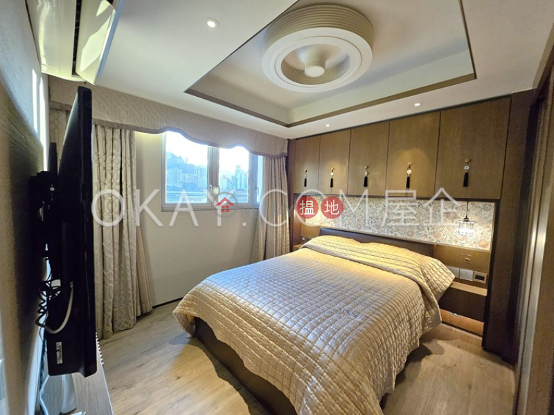 HK$ 35,000/ month, Pioneer Court Wan Chai District, Charming 2 bedroom with racecourse views | Rental