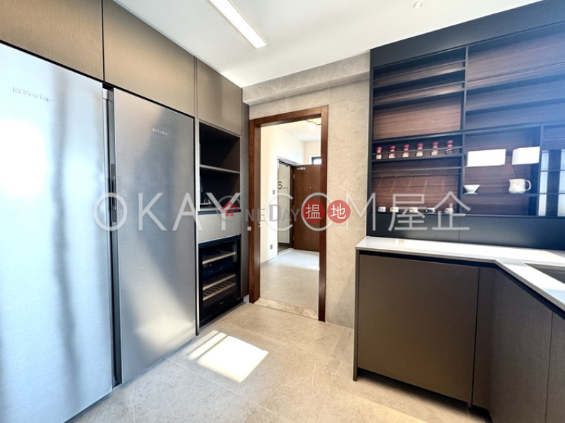 Unique 3 bedroom on high floor with balcony | For Sale | Victoria Garden Block 1 域多利花園1座 Sales Listings