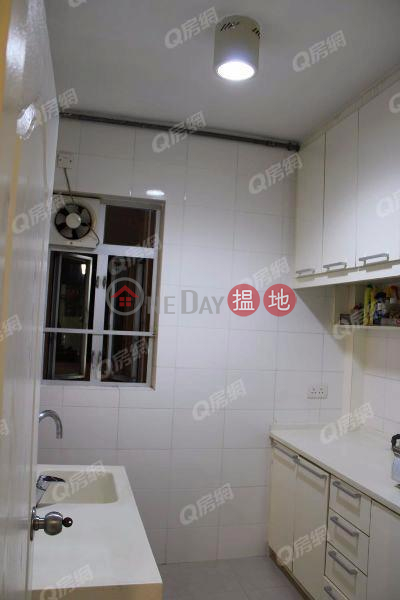 Man Cheong Building | 3 bedroom Low Floor Flat for Sale | Man Cheong Building 文昌樓 Sales Listings