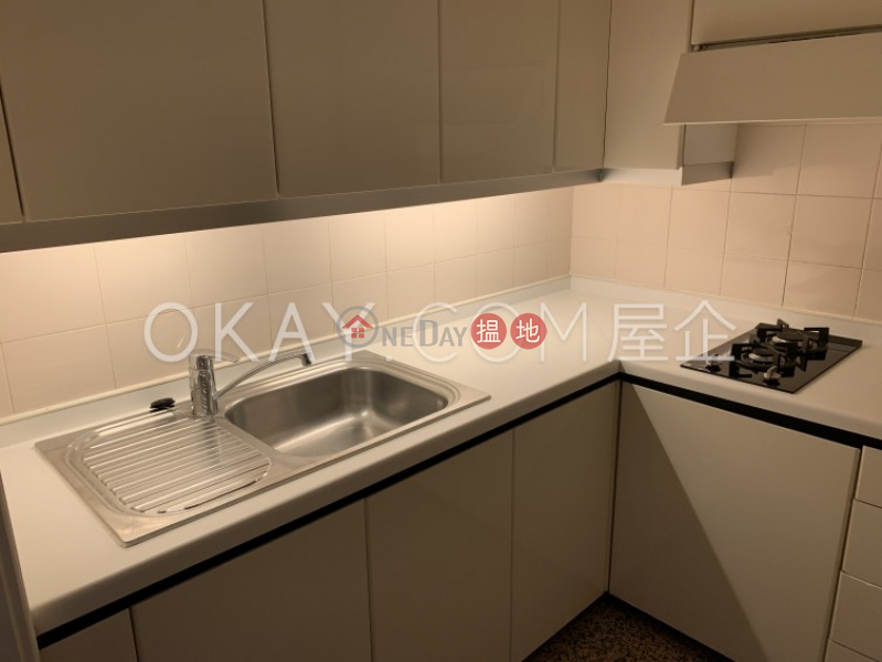 Practical 1 bedroom with sea views | Rental | Convention Plaza Apartments 會展中心會景閣 Rental Listings