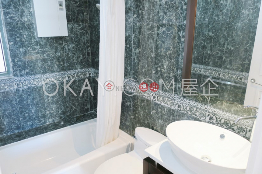 HK$ 52,000/ month Robinson Place | Western District | Tasteful 3 bedroom on high floor | Rental