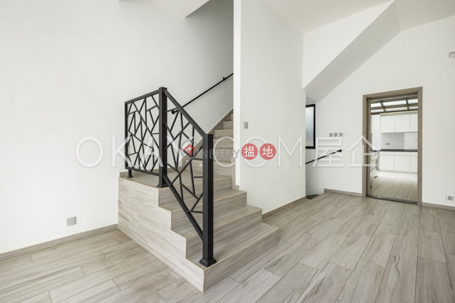 HK$ 110,000/ month | Bisney Gardens, Western District Rare house with rooftop, terrace | Rental
