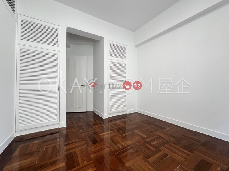 Charming 4 bedroom with balcony & parking | Rental | Se-Wan Mansion 西園樓 Rental Listings