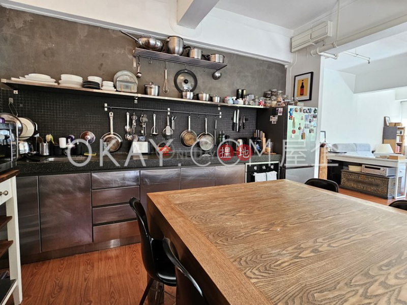 Nicely kept 2 bedroom in Central | Rental 33-35 Pottinger Street | Central District | Hong Kong | Rental | HK$ 30,000/ month