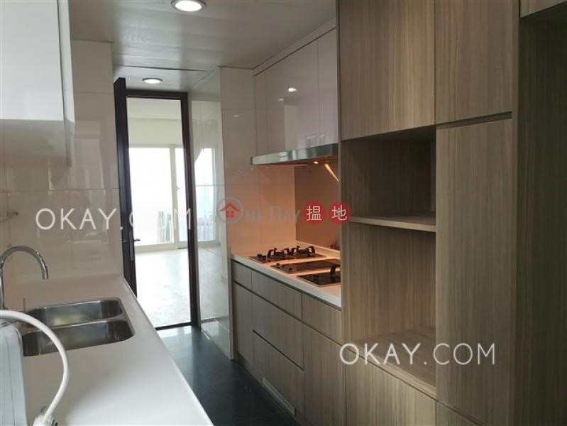 Exquisite 3 bed on high floor with balcony & parking | Rental | The Legend Block 1-2 名門1-2座 Rental Listings