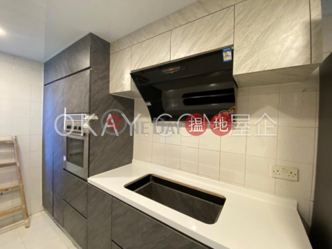 Charming 2 bedroom with balcony | For Sale | Discovery Bay, Phase 5 Greenvale Village, Greenburg Court (Block 2) 愉景灣 5期頤峰 韶山閣(2座) _0