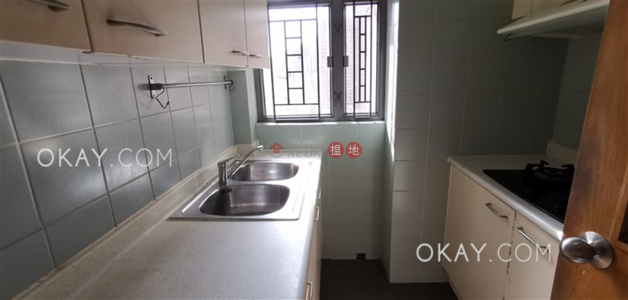 Lovely 2 bedroom in Sheung Wan | Rental, Hollywood Terrace 荷李活華庭 Rental Listings | Central District (OKAY-R101921)