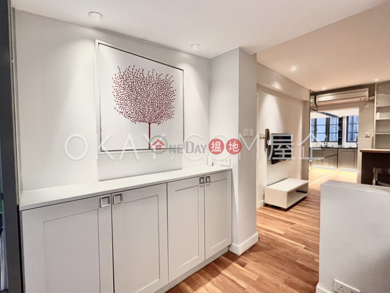 HK$ 25,000/ month | Rich Court | Western District Tasteful 1 bedroom with terrace | Rental