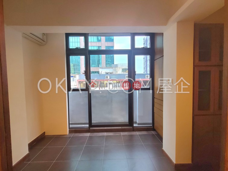 HK$ 11M | Tak Yan Building Western District Unique 2 bedroom on high floor with rooftop | For Sale