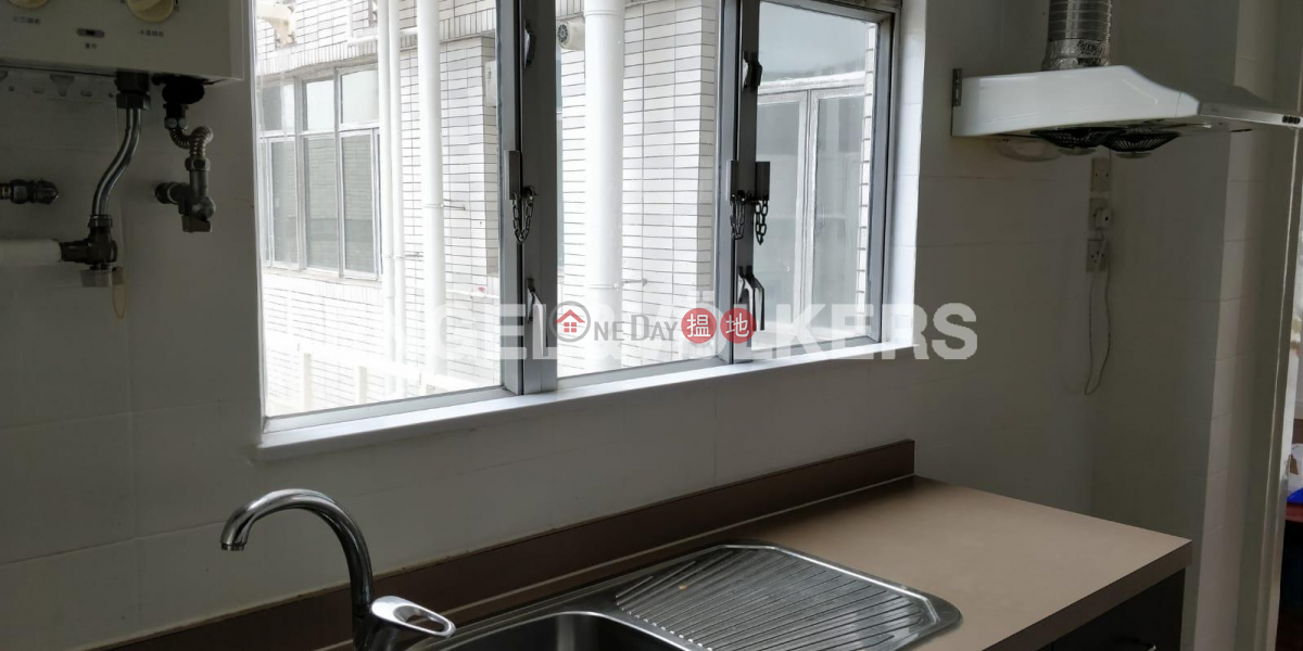 HK$ 72,000/ month, Repulse Bay Garden, Southern District, 3 Bedroom Family Flat for Rent in Repulse Bay