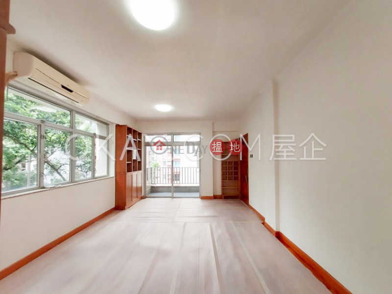 Nicely kept 2 bedroom with balcony & parking | For Sale | Kiu Sen Court 僑星大廈 Sales Listings