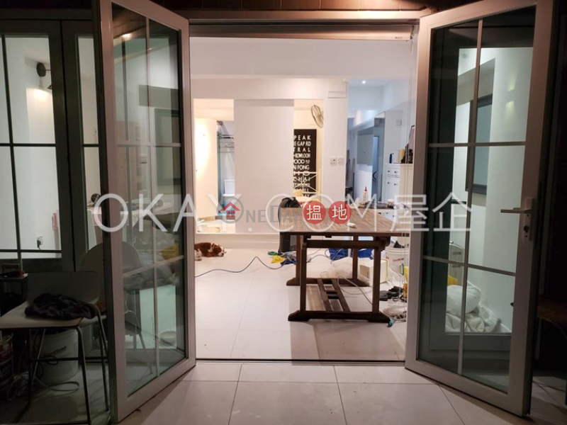 HK$ 27,800/ month | 185 Wing Lok Street, Western District, Cozy 1 bedroom with terrace | Rental