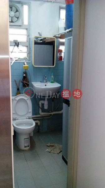 HK$ 7,200/ month | Man Lee Industrial Building Kwai Tsing District, Owner Direct Rental, No Agency Fee! Man Lee Industrial Building, 13 Kin Hong Street, Kwai Chung.