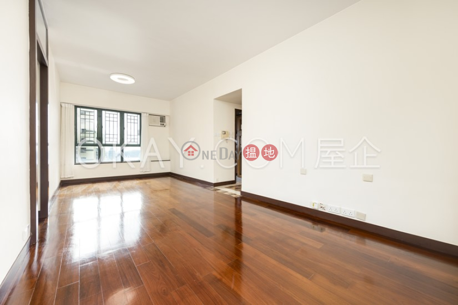 HK$ 40,000/ month, Hillsborough Court | Central District, Rare 2 bedroom on high floor with parking | Rental