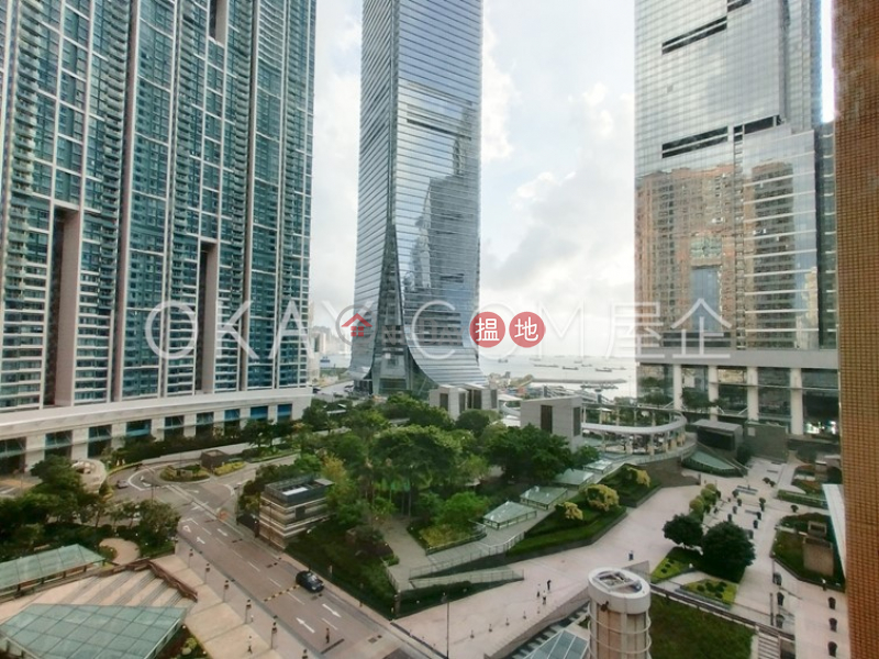 HK$ 41,000/ month | The Waterfront Phase 1 Tower 1 Yau Tsim Mong, Elegant 3 bedroom on high floor | Rental