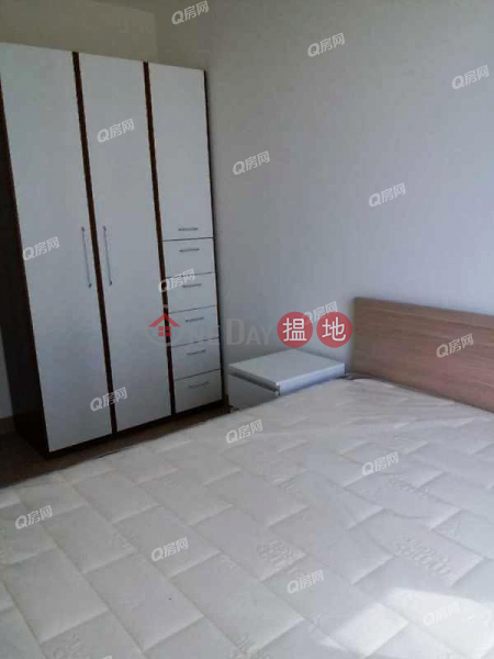 HK$ 90,000/ month, Cullinan West II, Cheung Sha Wan Cullinan West II | 3 bedroom Mid Floor Flat for Rent
