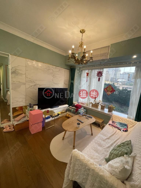 Three bedrooms and one apartment in Harbour Pinnacle | Harbour Pinnacle 凱譽 _0