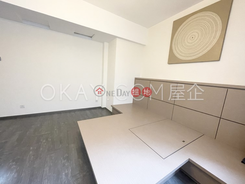 HK$ 30,000/ month Ivory Court, Western District, Nicely kept 2 bedroom with parking | Rental