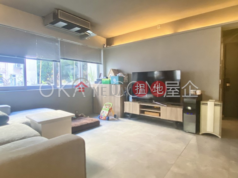 Rare 2 bedroom with balcony & parking | Rental | Wah Sen Court 華星大廈 _0