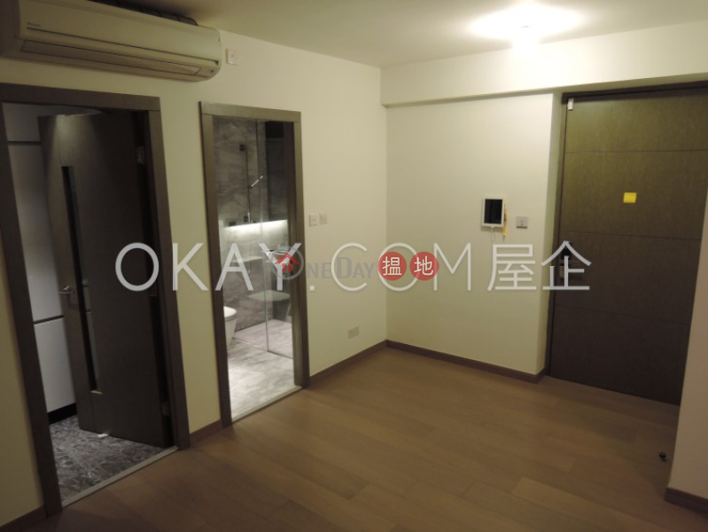 Charming 1 bedroom with balcony | For Sale | Centre Point 尚賢居 Sales Listings