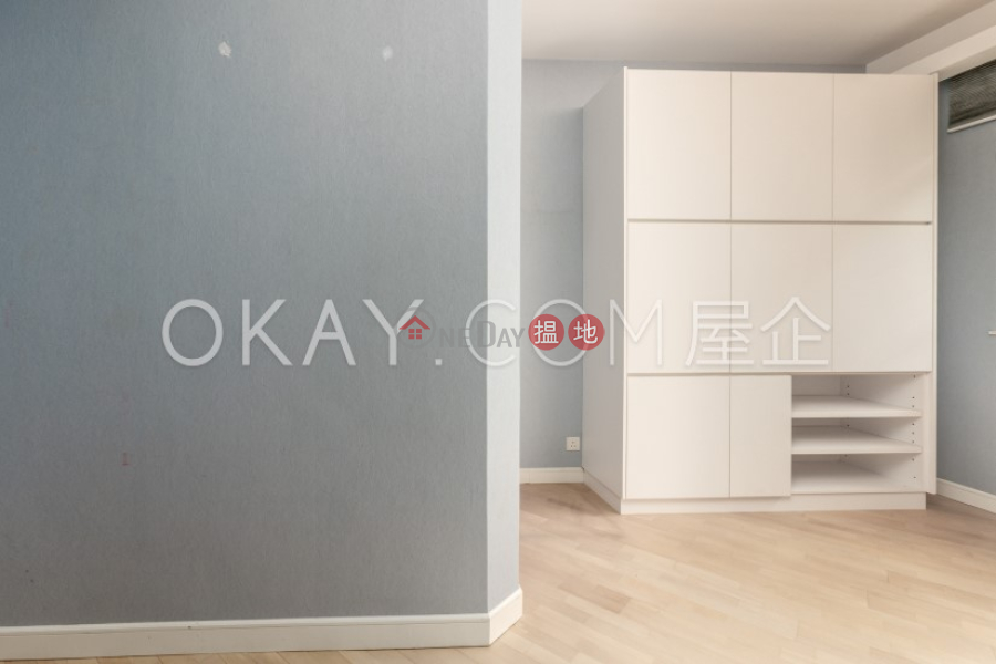 HK$ 6,500萬|世紀大廈 2座|中區4房2廁,星級會所,連車位,露台世紀大廈 2座出售單位