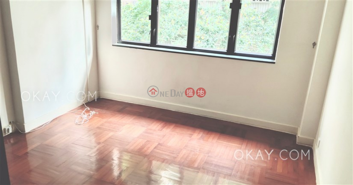 Luxurious 3 bedroom with parking | For Sale | Yee Lin Mansion 彝年大廈 Sales Listings