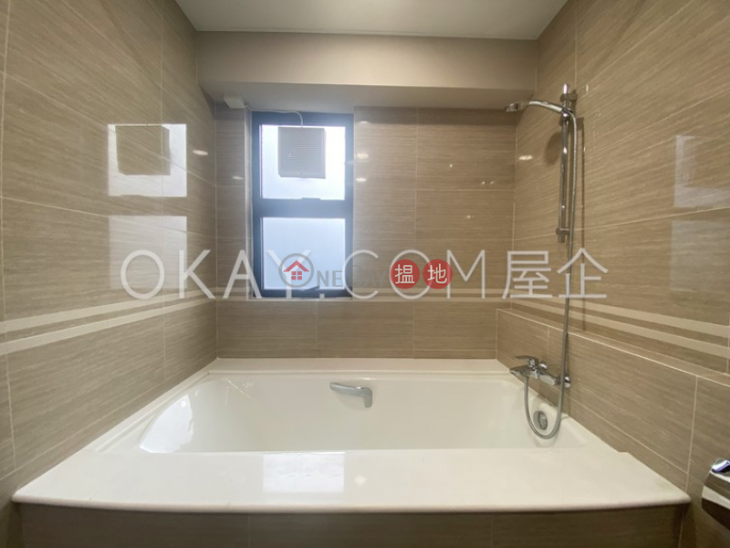 Gorgeous 3 bedroom on high floor with parking | Rental | Tower 2 Regent On The Park 御花園 2座 Rental Listings