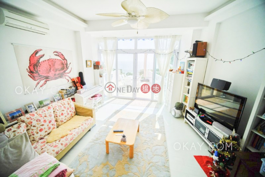 Nicely kept house on high floor with sea views | For Sale | Cheung Chau Peak Villa Block D 長洲山頂花園 E座 Sales Listings