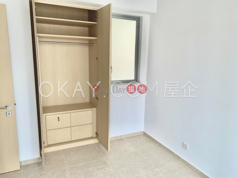 HK$ 33,000/ month | Resiglow Pokfulam | Western District Nicely kept 2 bedroom with balcony | Rental