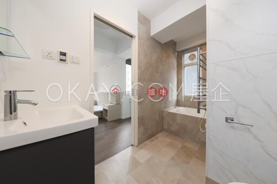 HK$ 36,500/ month Village Tower, Wan Chai District Efficient 1 bedroom with balcony | Rental