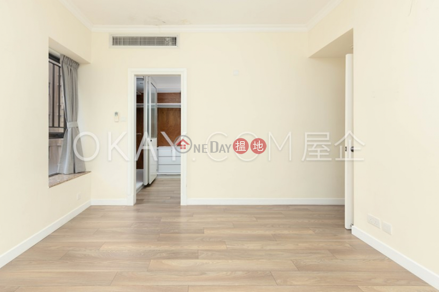 Luxurious 3 bedroom on high floor with parking | Rental | Tavistock II 騰皇居 II Rental Listings