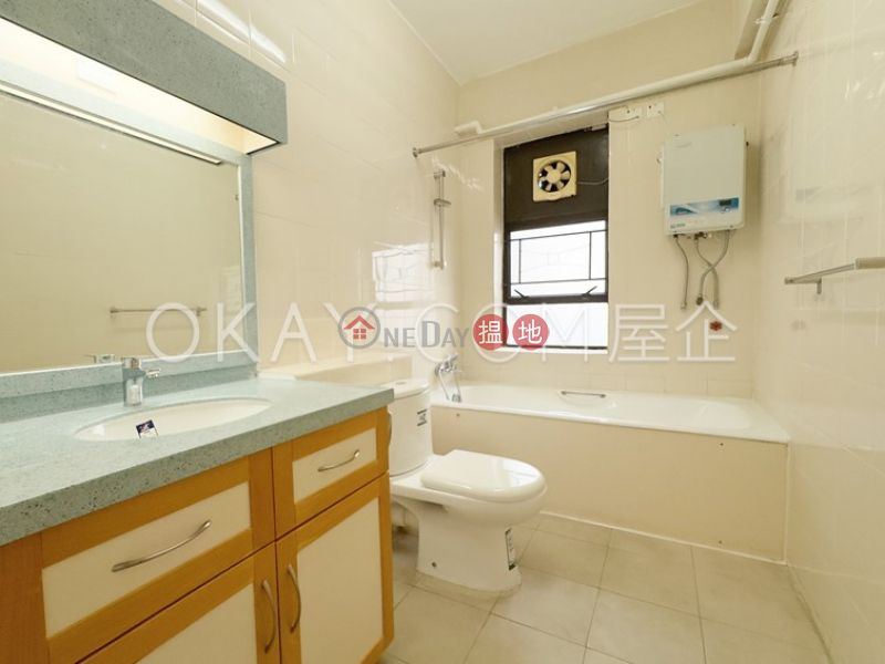 Tasteful 2 bedroom with balcony & parking | Rental 11 Ho Man Tin Hill Road | Kowloon City Hong Kong, Rental HK$ 42,300/ month