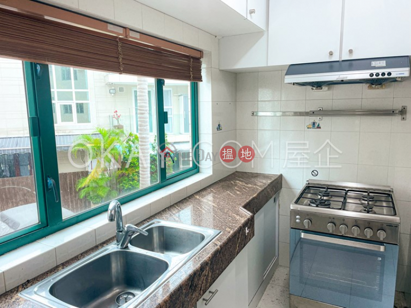 HK$ 35,000/ month Mau Po Village Sai Kung Tasteful house with rooftop, balcony | Rental