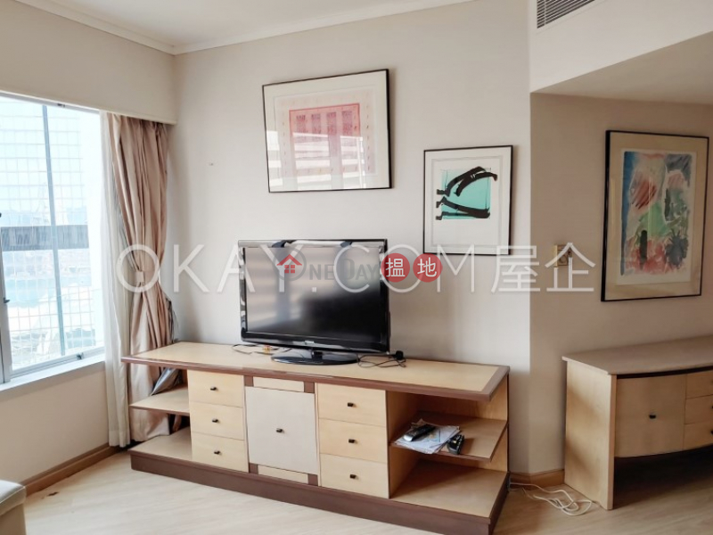 HK$ 25M | Convention Plaza Apartments, Wan Chai District, Popular 2 bedroom on high floor | For Sale