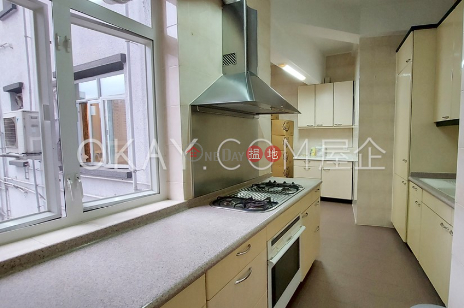 Efficient 3 bedroom with balcony & parking | For Sale | 2A Park Road | Western District | Hong Kong, Sales | HK$ 27.8M