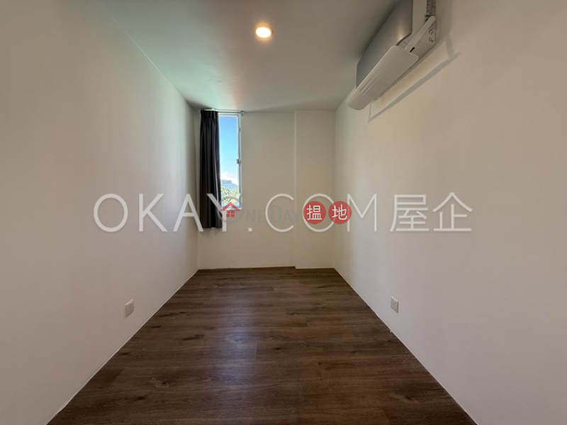 Stylish 3 bedroom with terrace & parking | Rental | Razor Park 寶珊苑 Rental Listings