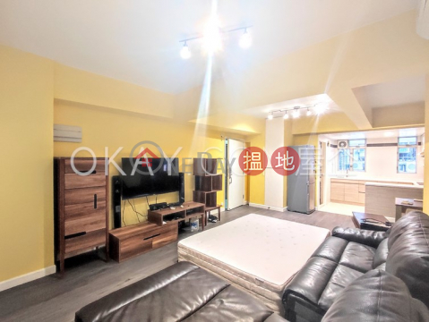Elegant 2 bedroom in Mid-levels West | For Sale | Chong Yuen 暢園 _0