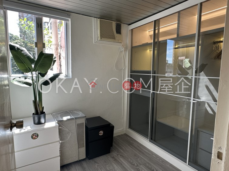 Stylish penthouse with rooftop | Rental, King\'s Garden 健園 Rental Listings | Western District (OKAY-R34587)