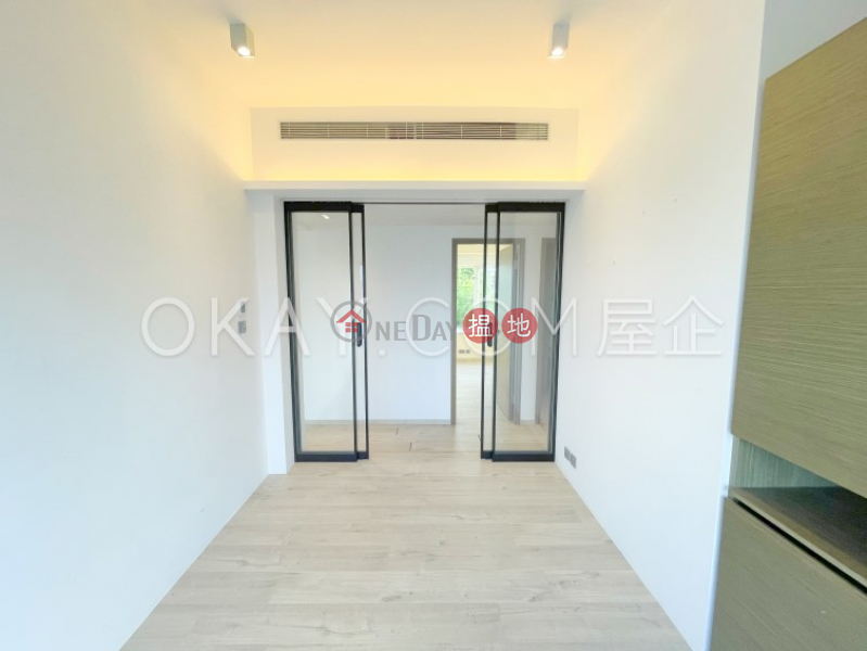 Stylish 3 bedroom with balcony & parking | Rental | Bowen Place 寶雲閣 Rental Listings