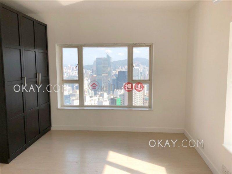 HK$ 57,000/ month, Flourish Court | Western District | Luxurious 3 bedroom on high floor with parking | Rental